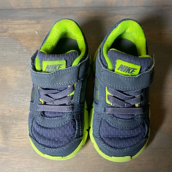 Nike Toddler Baby Fusion ST 2 Sneaker Shoes Black Neon Hook & Loop Low Top Sz 6C - Picture 6 of 11